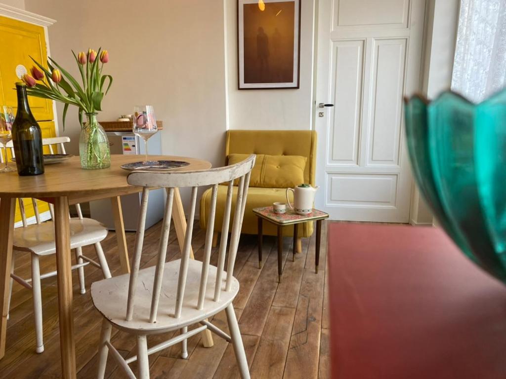 Charming In Amsterdam-noord Couette-café Amsterdam